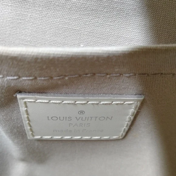 Louis Vuitton Tote Passi GM - Picture 8 of 9